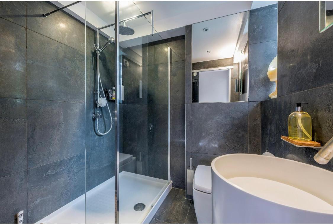 Stunning 3 Bedroom, 3 Bathroom Duplex With Terrace Londra Esterno foto